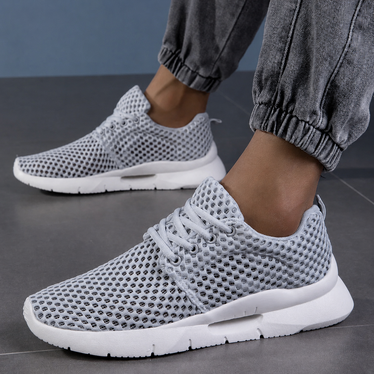 Ashcroft Breathable Trainer