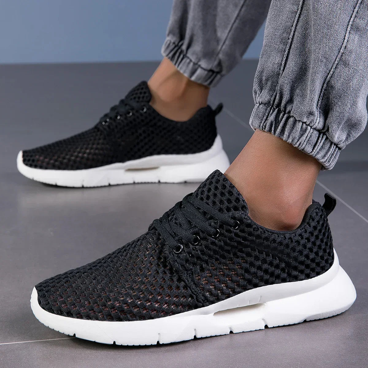Ashcroft Breathable Trainer
