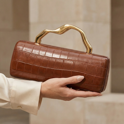 Vera Clutch